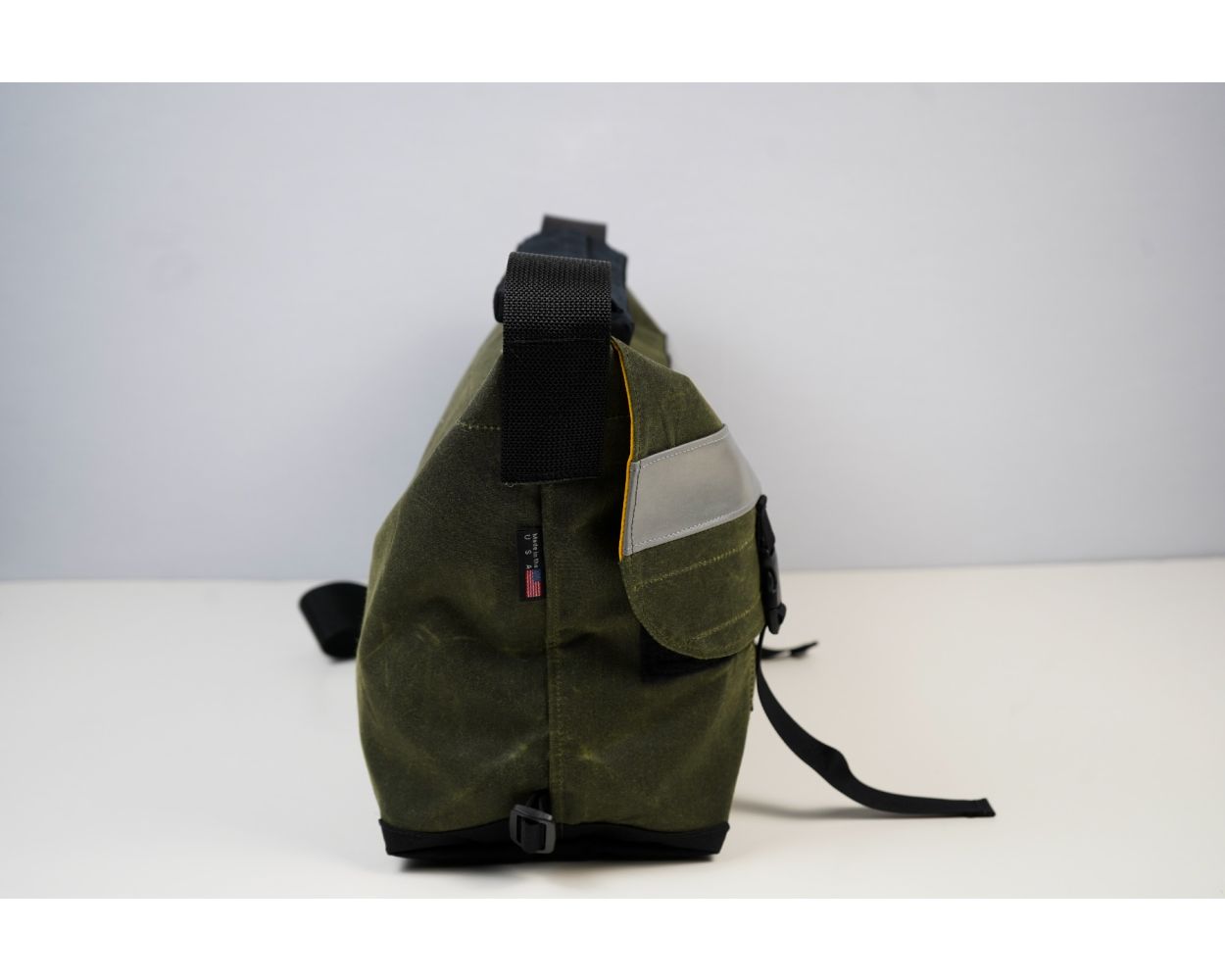 USA製 AERO STICH ナイロン メッセンジャー ショルダーバッグ 黒 ナイロンショルダーバッグ 黒 - メルカリ